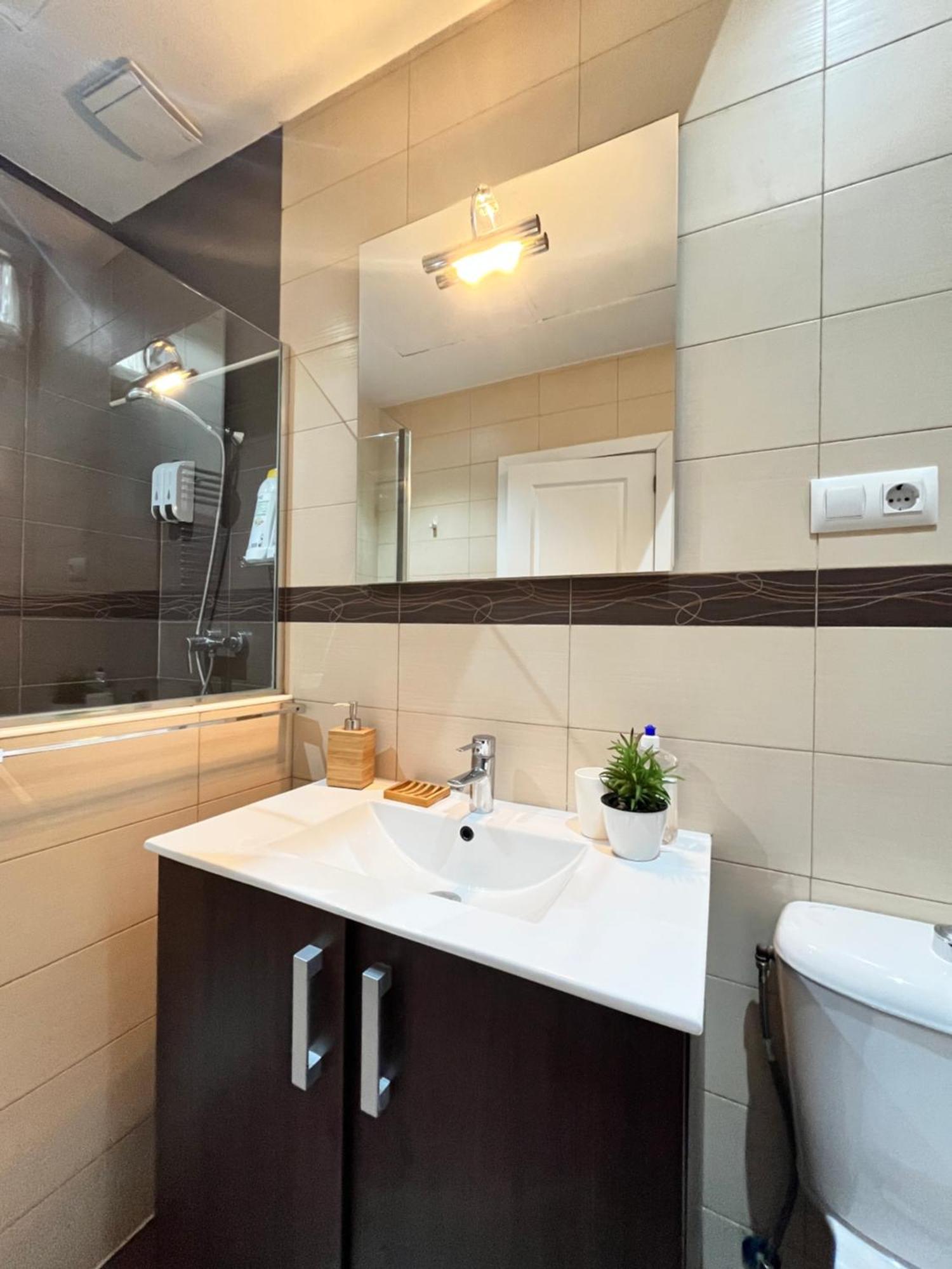 Exclusivo En Sol Exterior Bar Temporal Apartment มาดริด ภายนอก รูปภาพ