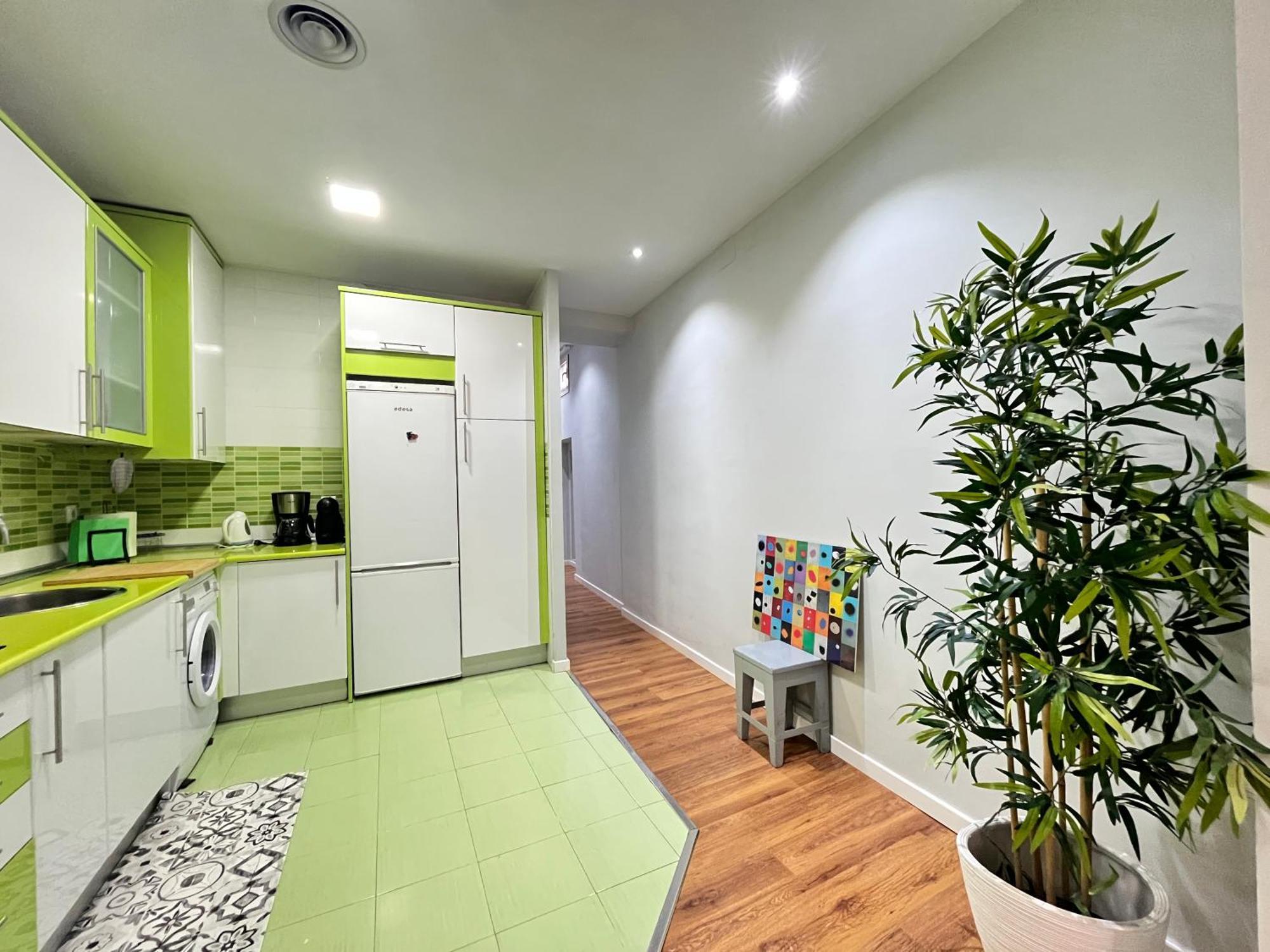 Exclusivo En Sol Exterior Bar Temporal Apartment มาดริด ภายนอก รูปภาพ